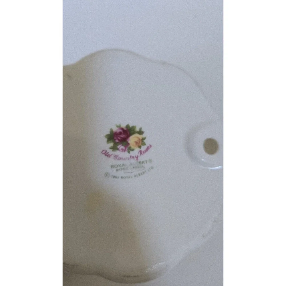 Royal Albert this vintage